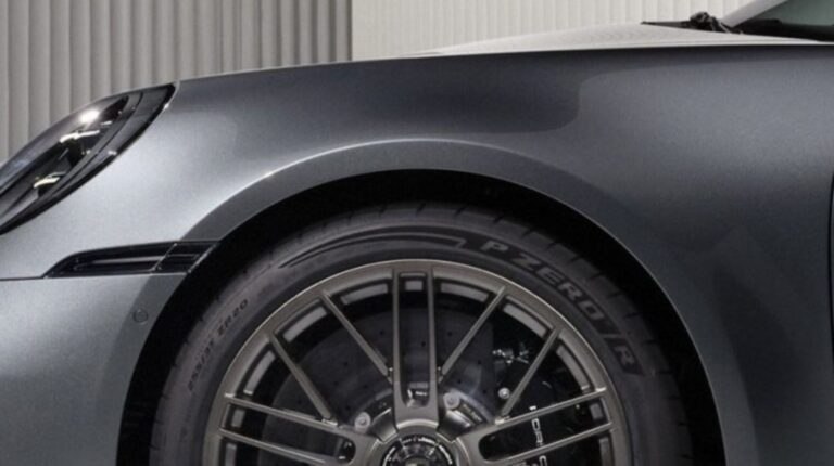 Porsche 911 Turbo S с шинами Pirelli P Zero R, изготовленными по индивидуальному заказу